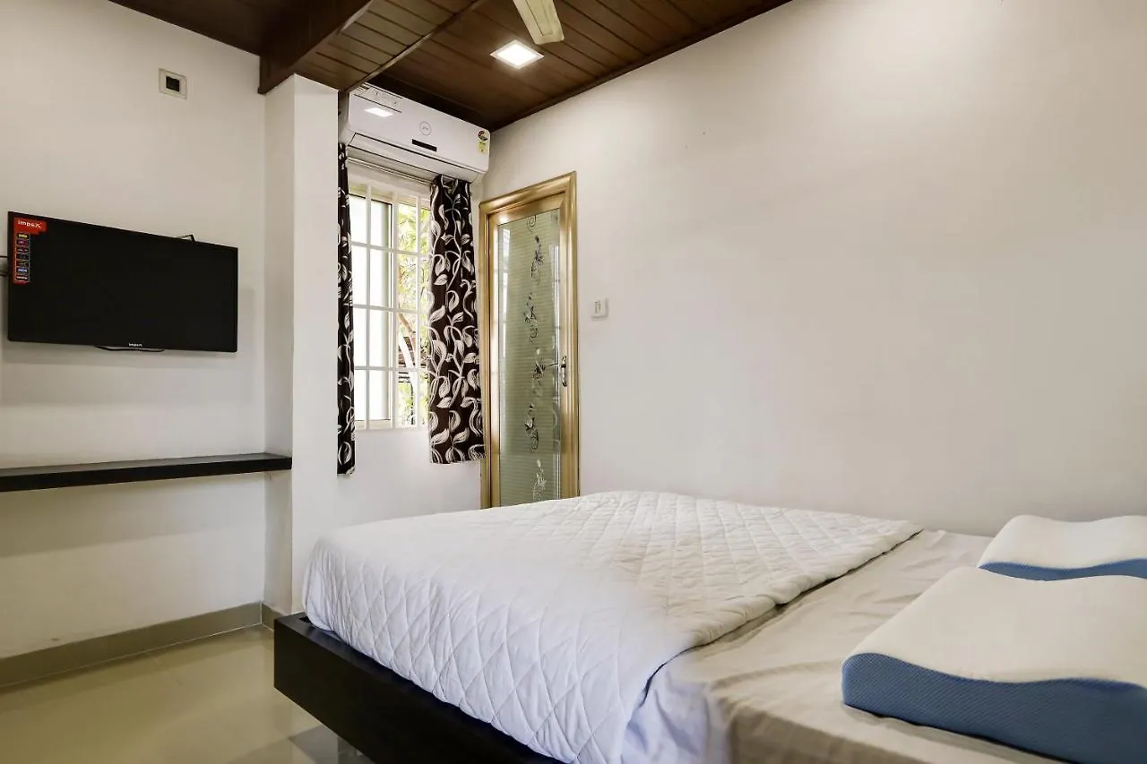 Spot On 48916 Kpm Tourist Home Kochi Hotel