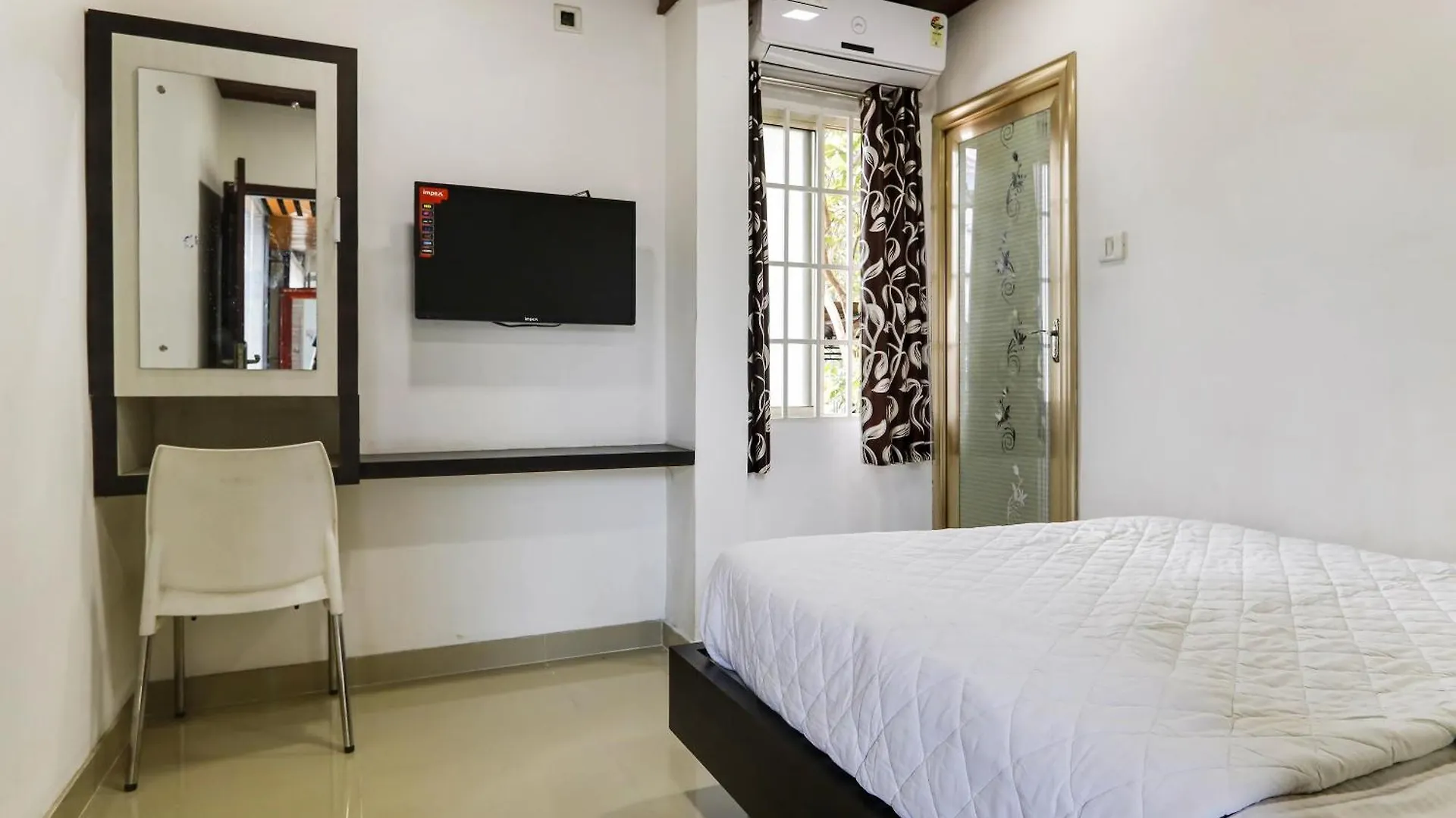 Hotel Spot On 48916 Kpm Tourist Home Kochi